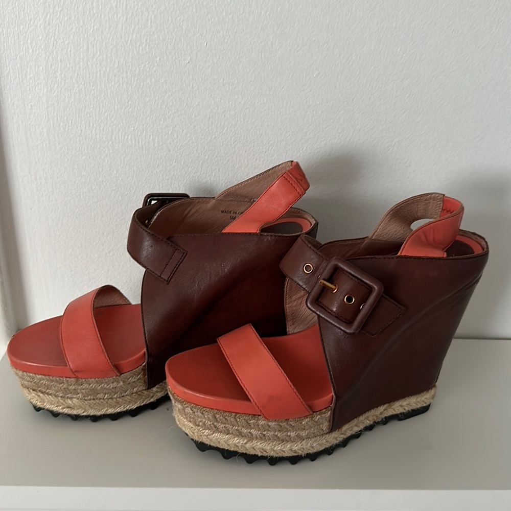 Platform sandals